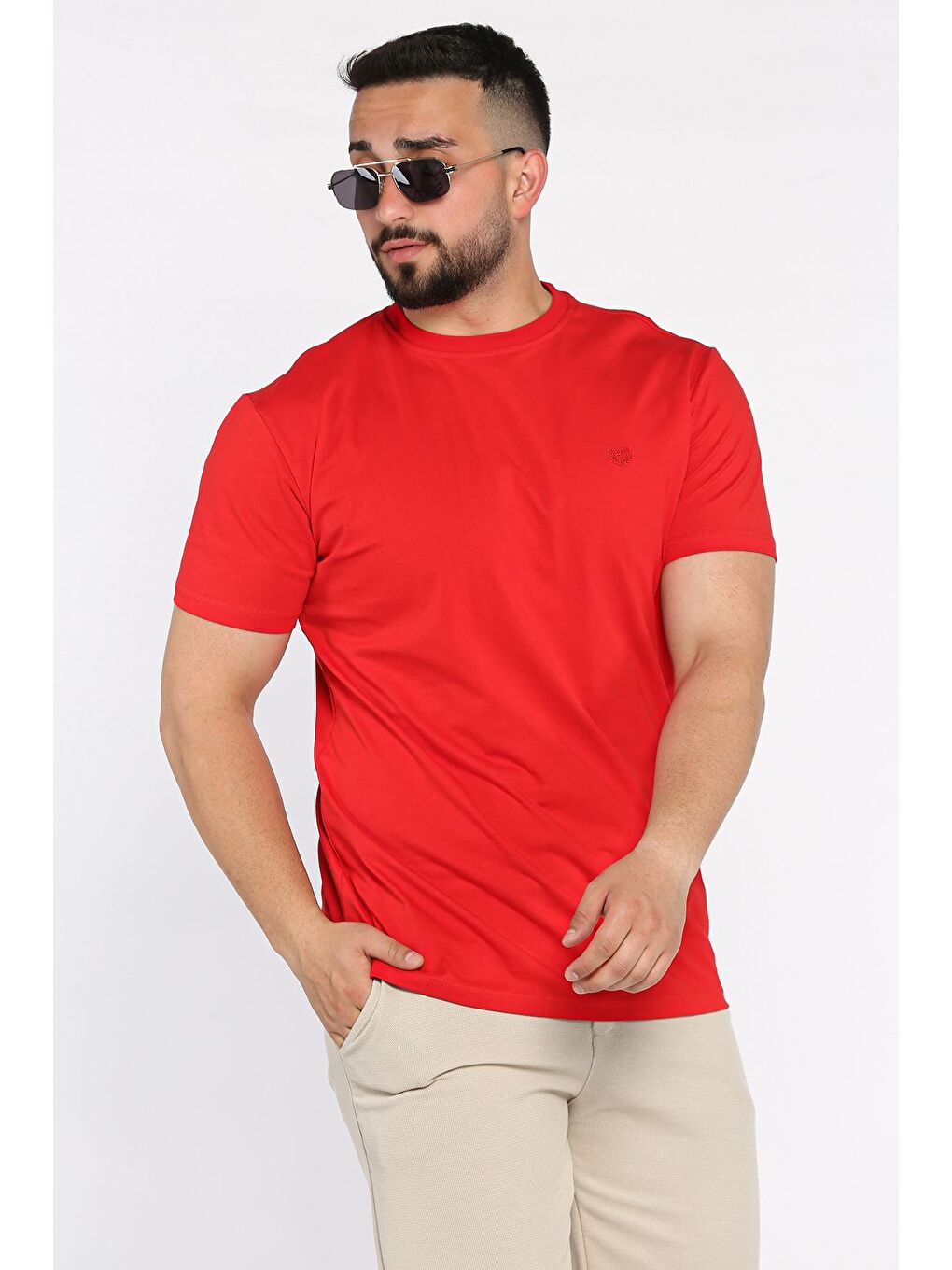 Kırmızı Bisiklet Yaka Nakışlı Erkek Tişört-1