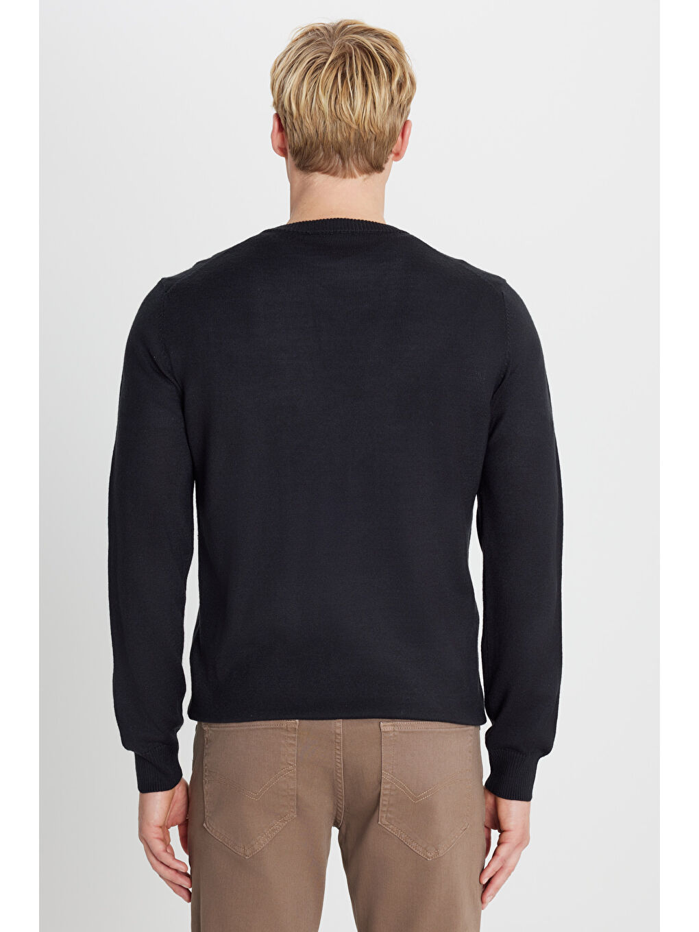 Erkek Siyah Yünlü Standart Fit Normal Kesim V Yaka Triko Basic Kazak-4