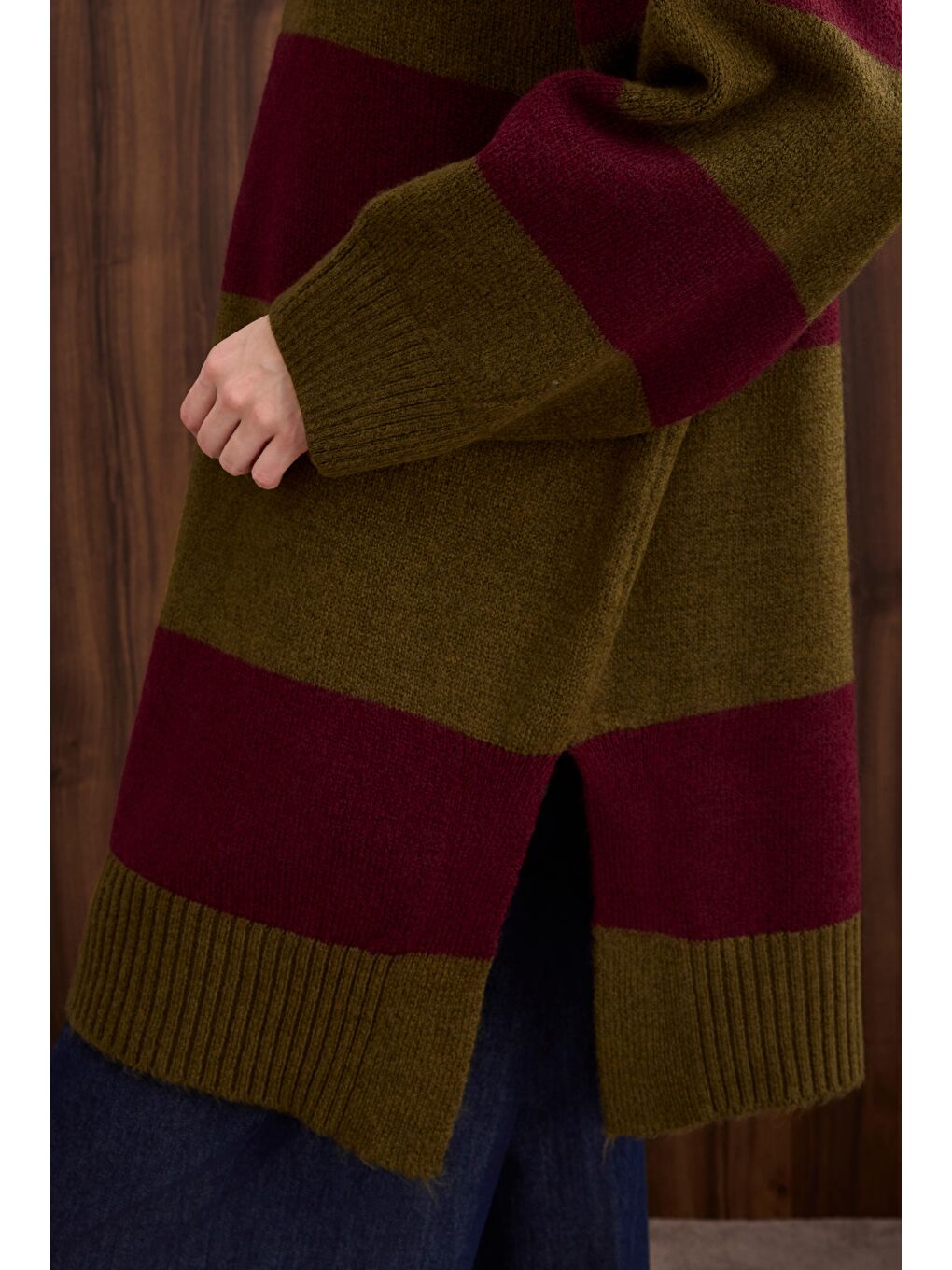 Çizgili V Yaka Kazak Yosun-Bordo-4