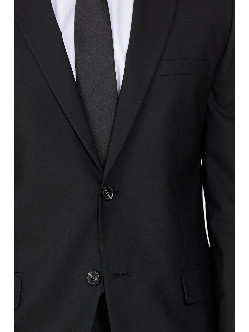 Erkek Siyah Yünlü Slim Fit Mono Yaka Kapak Cepli Takım Elbise-7