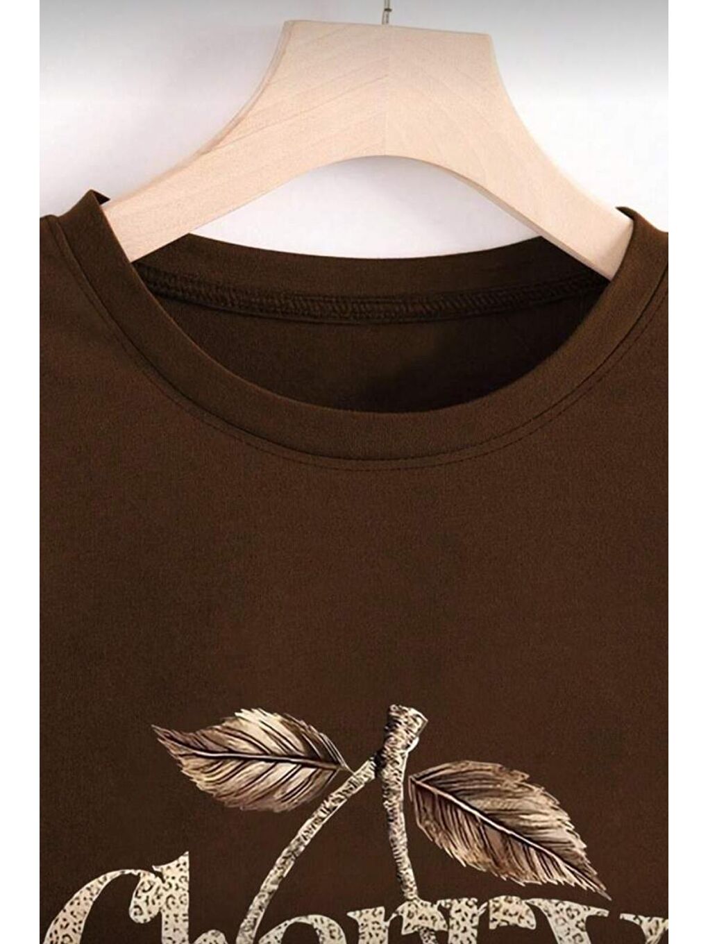 Kahverengi Gold Cherry Kadın Oversize Ön Baskılı Bisiklet Yaka Pamuklu T-Shirt Rahat Kesim-2