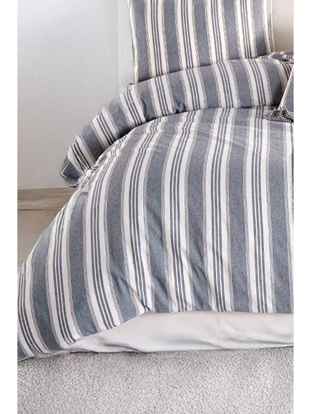 Sport Çizgili Nevresim Takımı Çift Kişilik Soft Line Antrasit-1