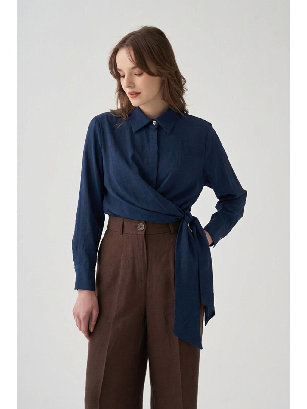 İndigo-Manşet Nakış Detaylı Gömlek