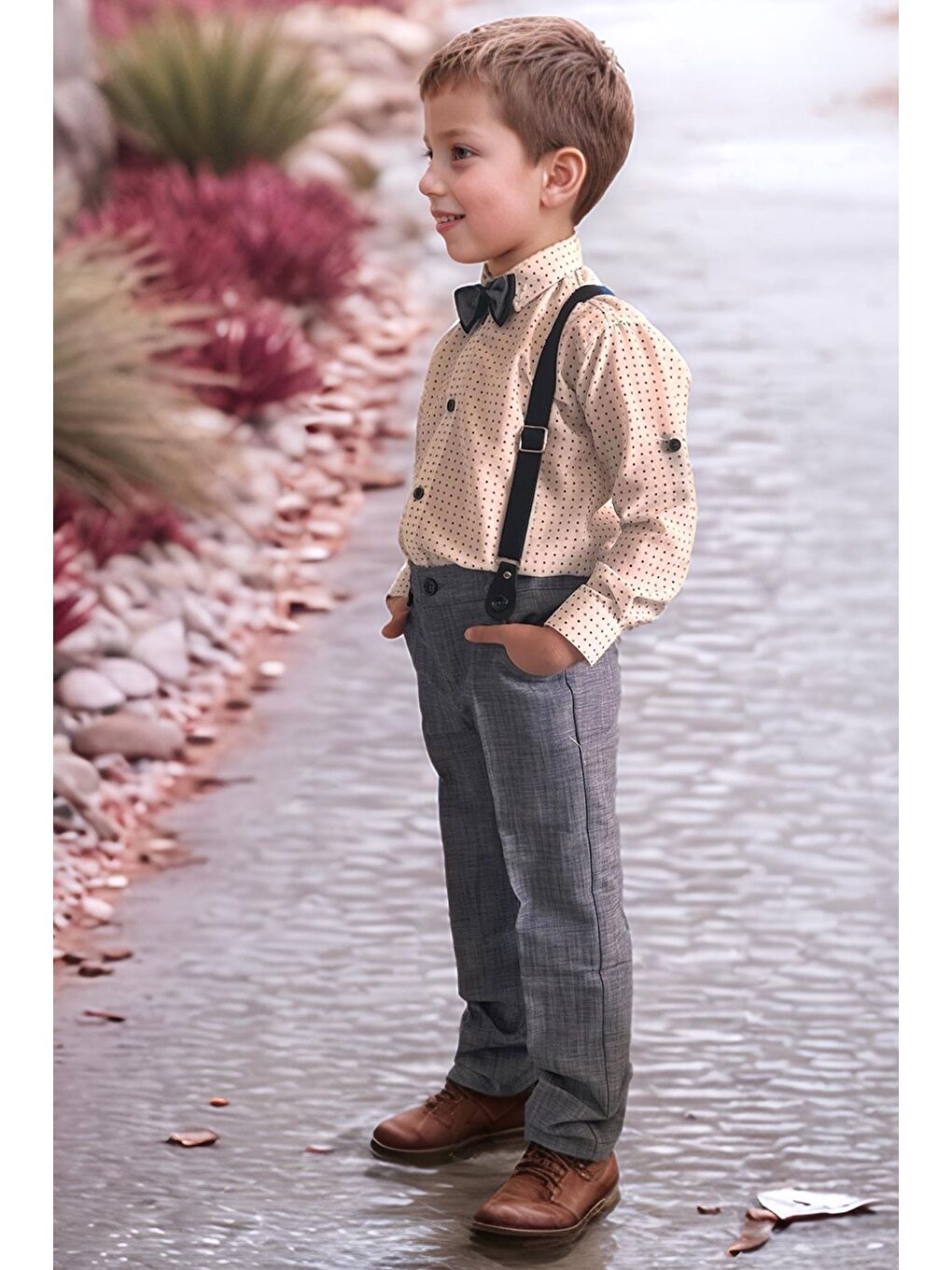 Erkek Bebek Desenli Gömlek, Papyon ve Askılı Mavi Pantolon Alt Üst Takım-1