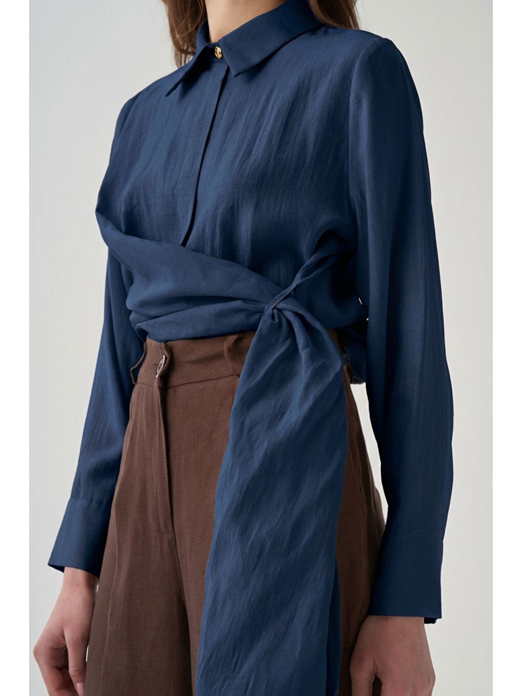 İndigo-Manşet Nakış Detaylı Gömlek-3