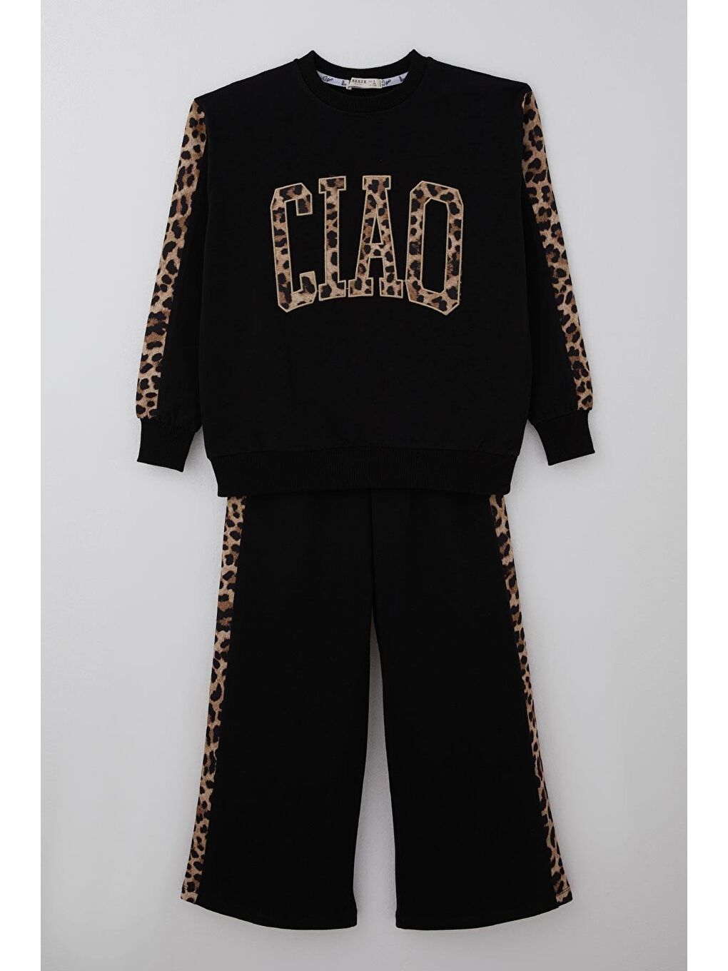 Kız Çocuk Eşofman Takımı Yazı Nakışlı Kenarları Leopar Desenli Siyah (9-14 Yaş)-1
