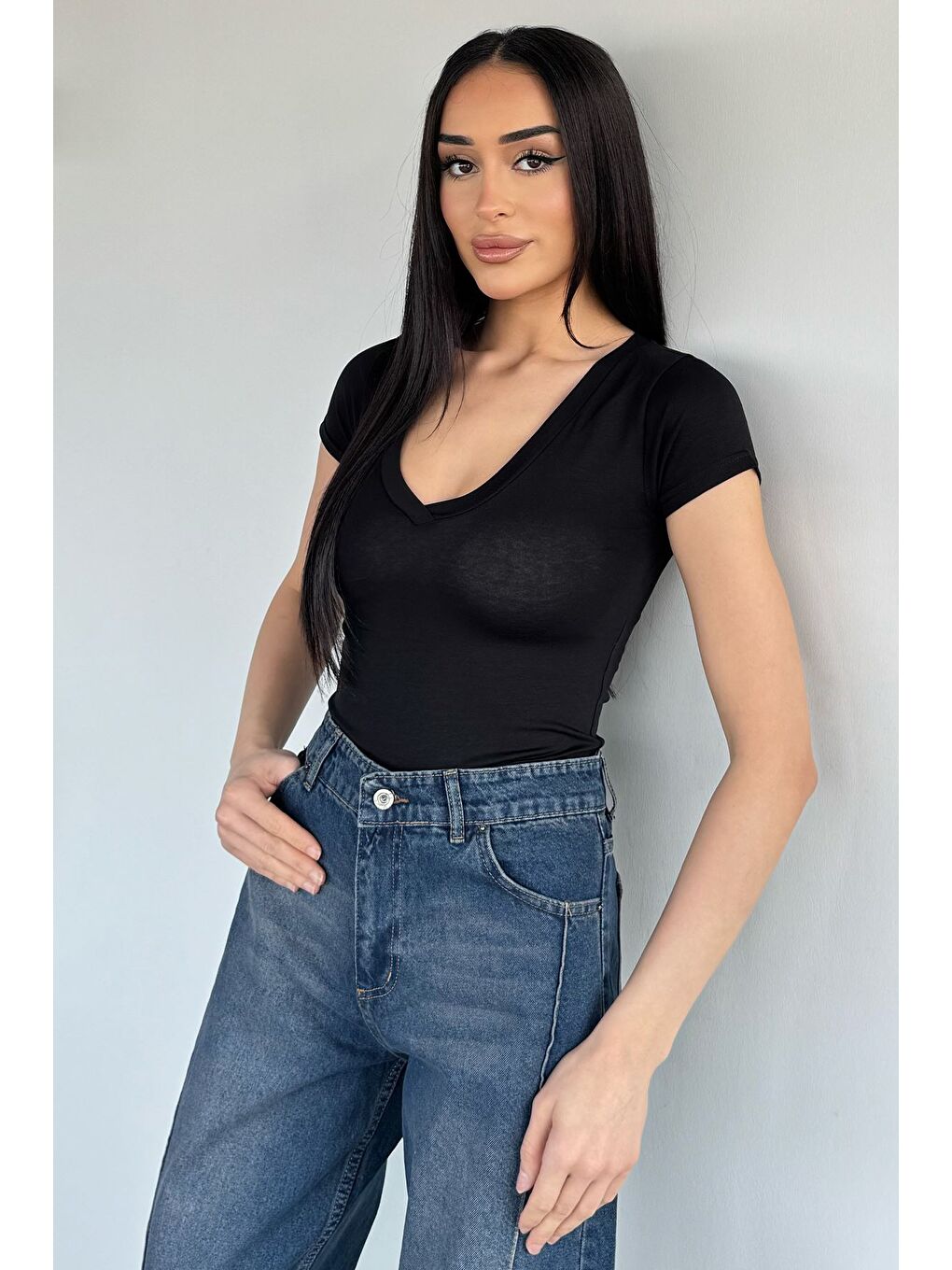 Siyah Kadın V Yaka Elastanlı Basic Body Bluz-1