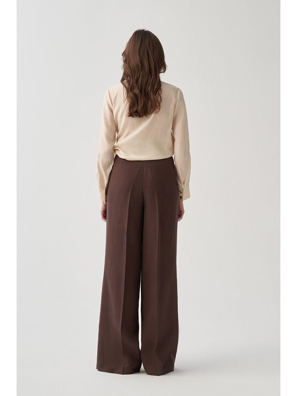 Açık Bej-Manşet Nakış Detaylı Gömlek-2