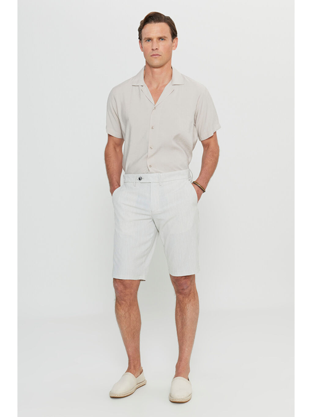 Erkek Gri Pamuklu Slim Fit Dar Kesim Gofre Desenli Yan Cepli Esnek Travel Şort