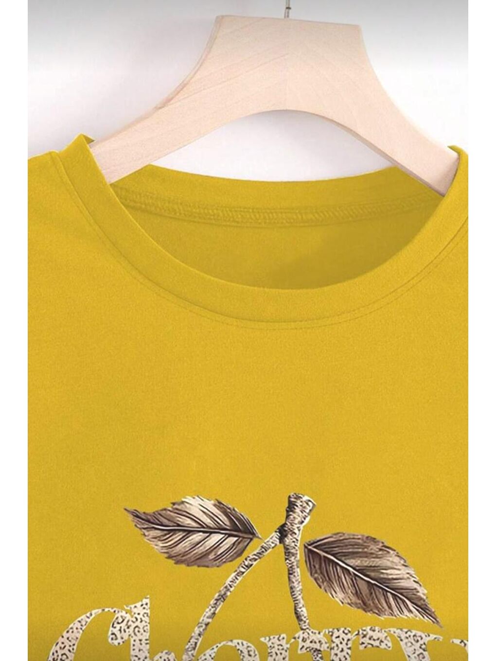 Sarı Gold Cherry Kadın Oversize Ön Baskılı Bisiklet Yaka Pamuklu T-Shirt Rahat Kesim-2