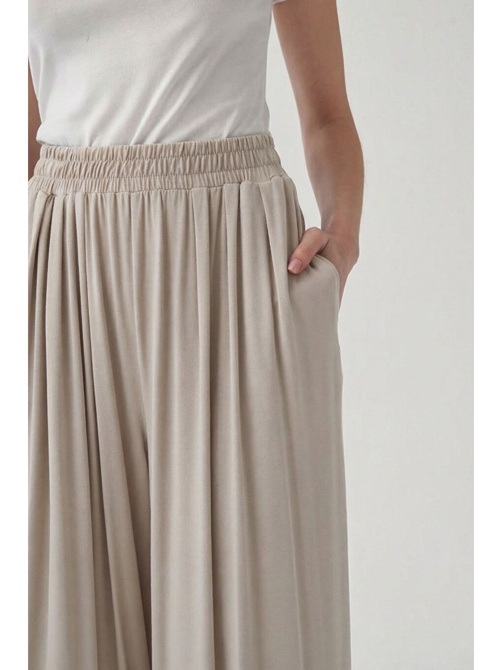 Gri Taş-Beli Lastikli Geniş Paça Pantolon-2