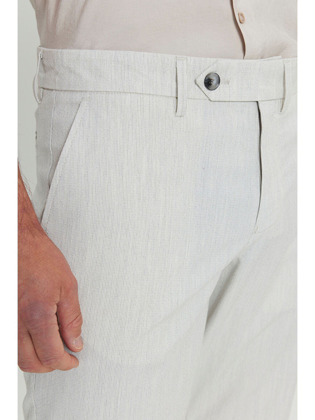 Erkek Gri Pamuklu Slim Fit Dar Kesim Gofre Desenli Yan Cepli Esnek Travel Şort-4