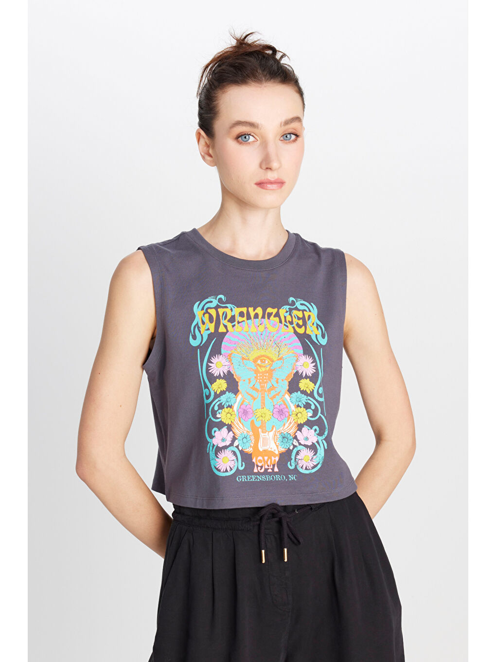 %100 Pamuk Regular Fit Normal Kesim Bisiklet Yaka Soluk Siyah Tişört-1