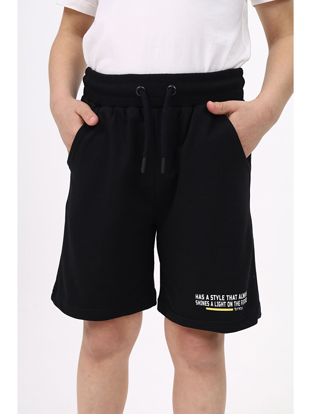 Siyah Erkek Çocuk Baskılı Şort