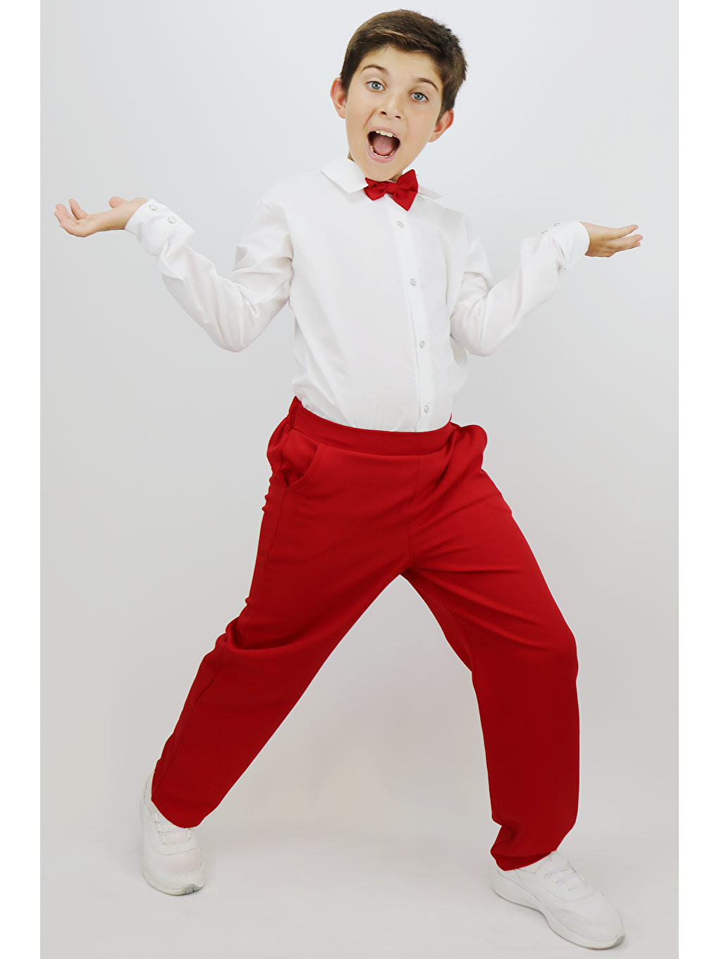 Beyaz Erkek Çocuk Milano Papyonlu Kırmızı Takım 23 Nisan 29 Ekim 10 Kasım 19 Mayıs Gösteri Kıyafetleri