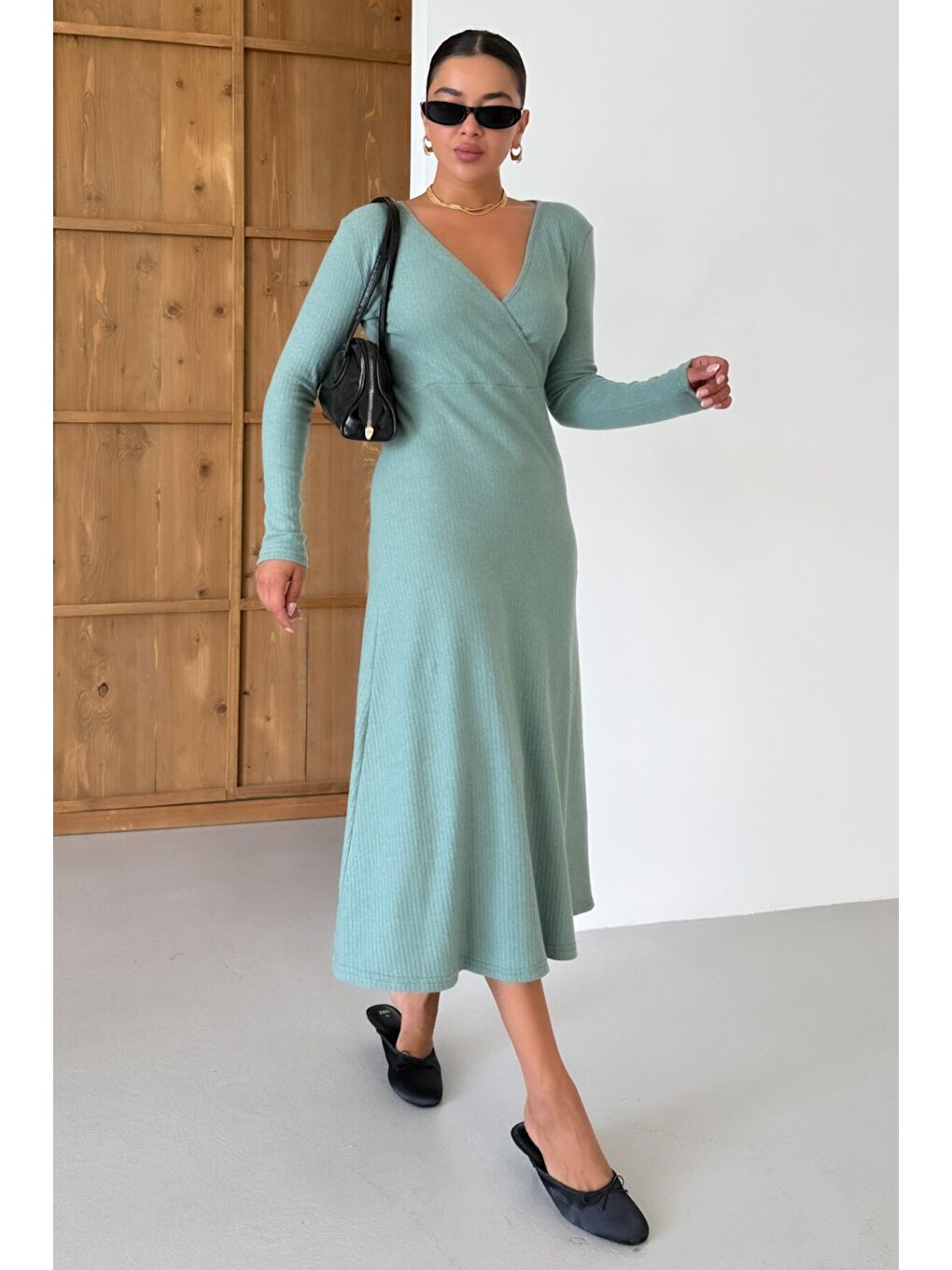 Kadın Mint Yeşili Kruvaze Yakalı Uzun Kollu Midi Boy İnterlok Elbise-1