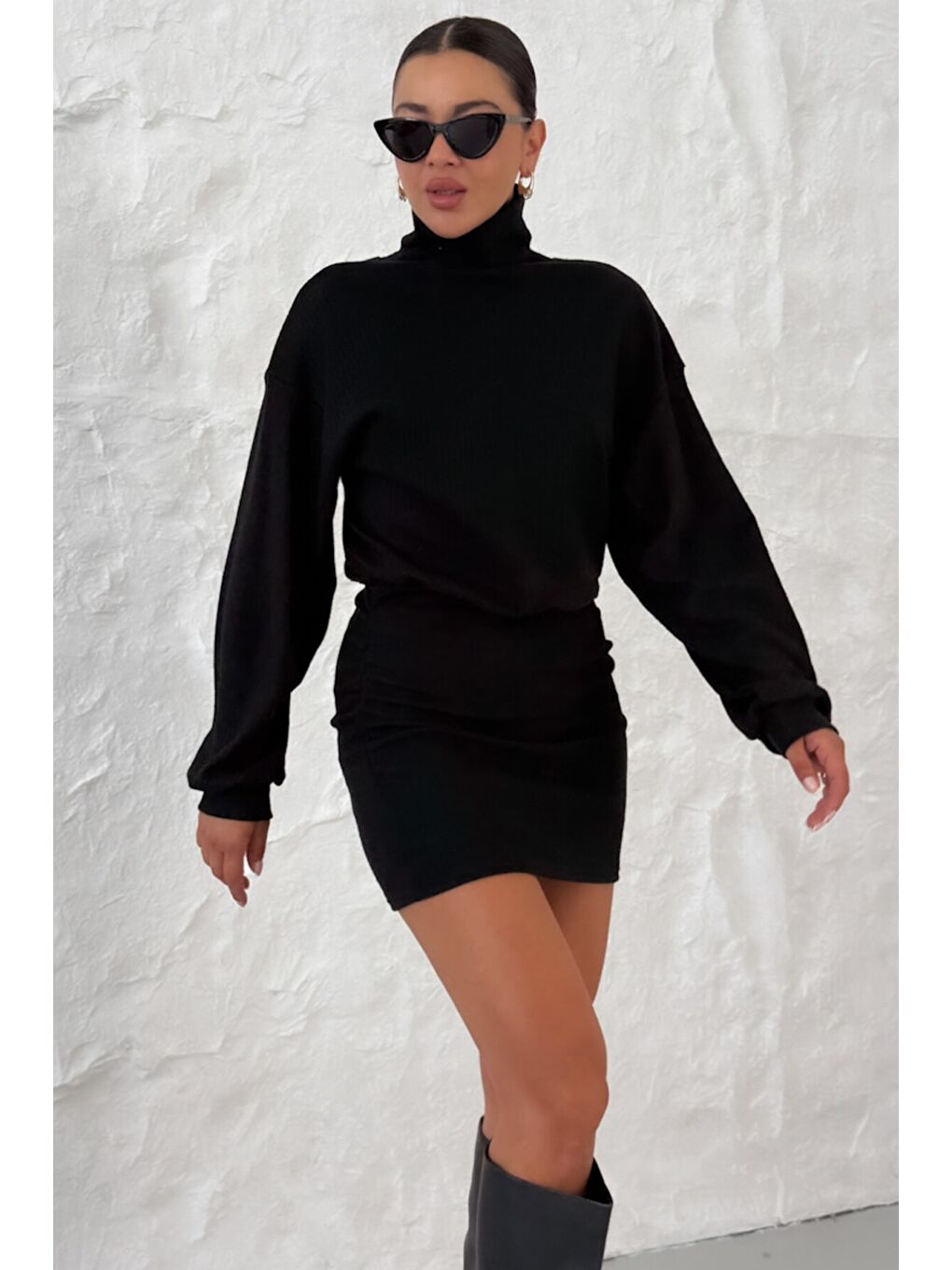 Kadın Siyah Boğazlı Bel Lastikli İnterlok Mini Elbise