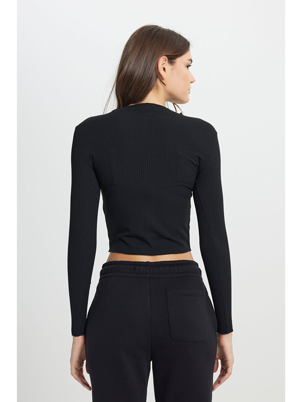 Regular Fit Normal Kesim Bisiket Yaka Siyah Uzun Kollu Tişört-4