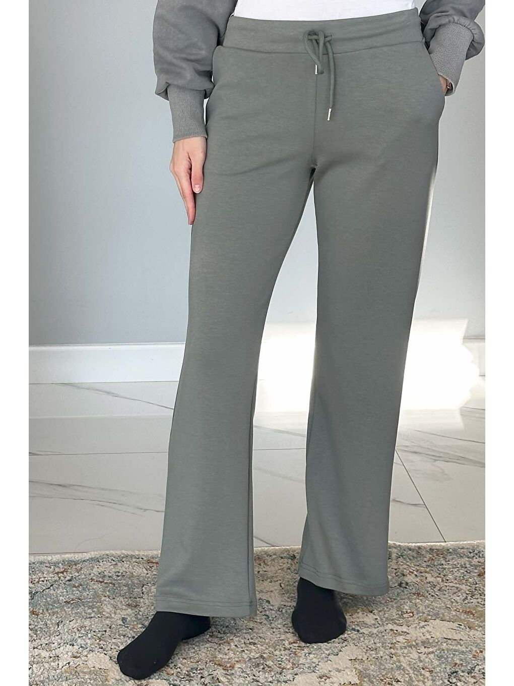 Yeşil Beli Lastikli Pantolon Görünümlü Bol Paça Kadın Eşofman Altı 8015 Mint-2