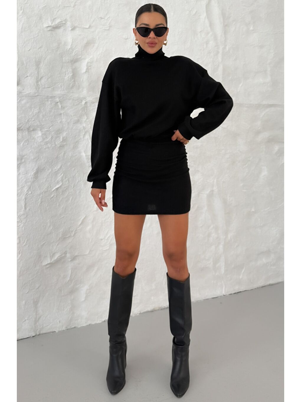 Kadın Siyah Boğazlı Bel Lastikli İnterlok Mini Elbise-1