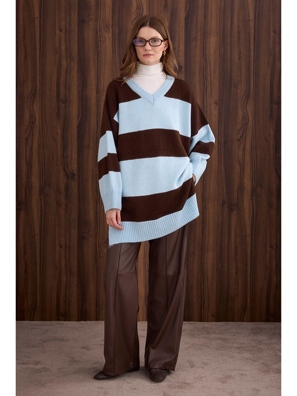 Kahverengi Çizgili V Yaka Kazak Kahve-Buz Mavi