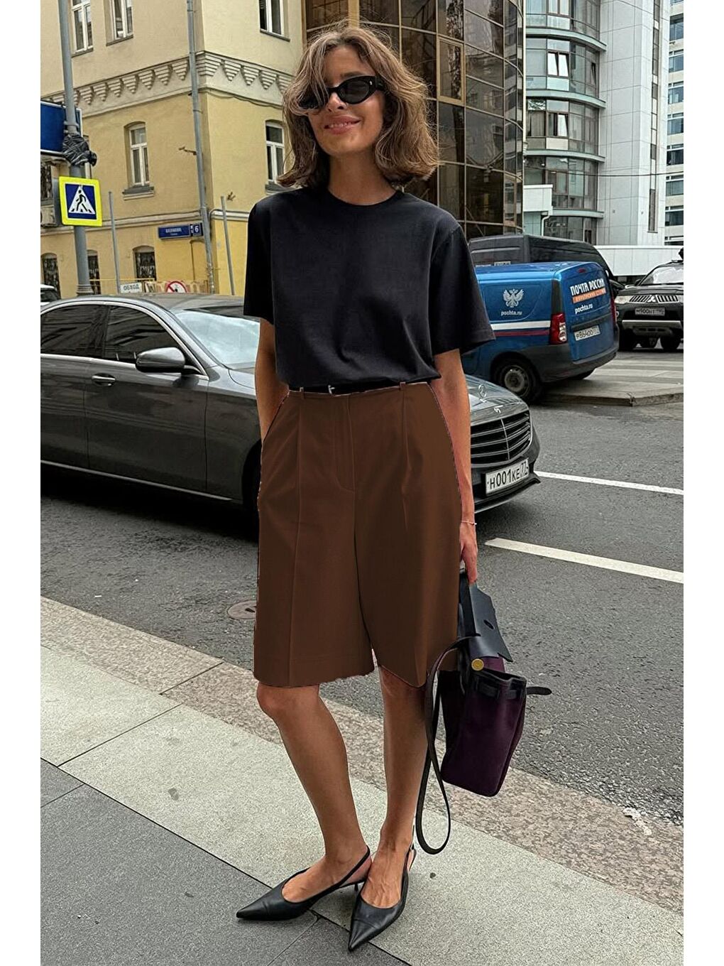 Kahverengi Pileli Kadın Bermuda Şort Mg2483-3