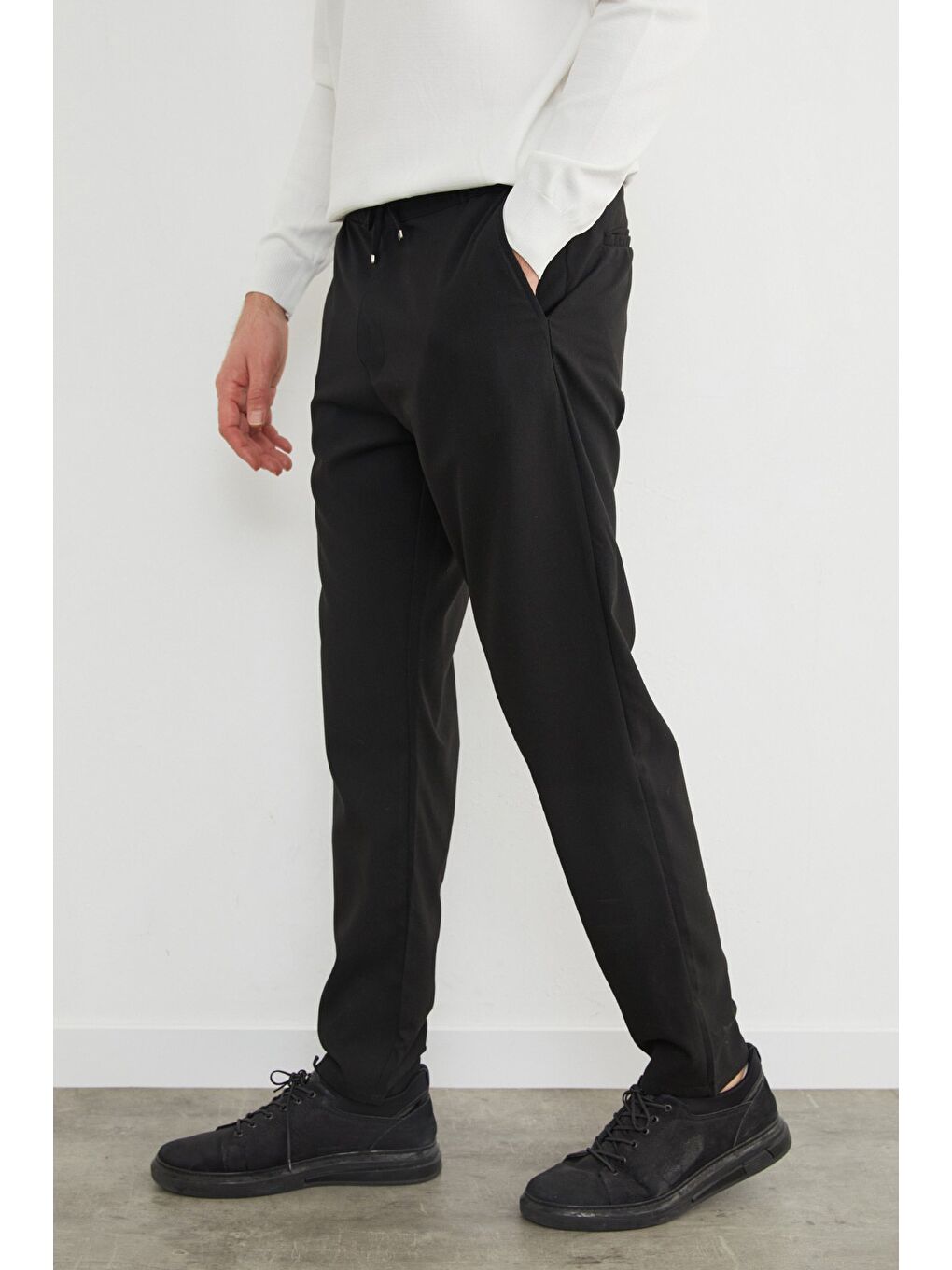 Siyah Beli Lastikli Bağcıklı Kumaş Pantolon-4