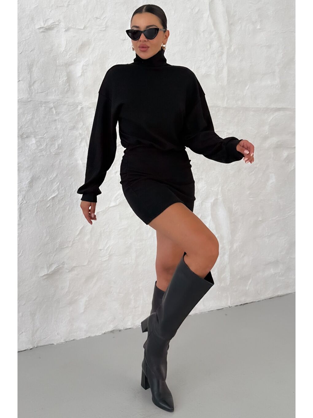Kadın Siyah Boğazlı Bel Lastikli İnterlok Mini Elbise-3