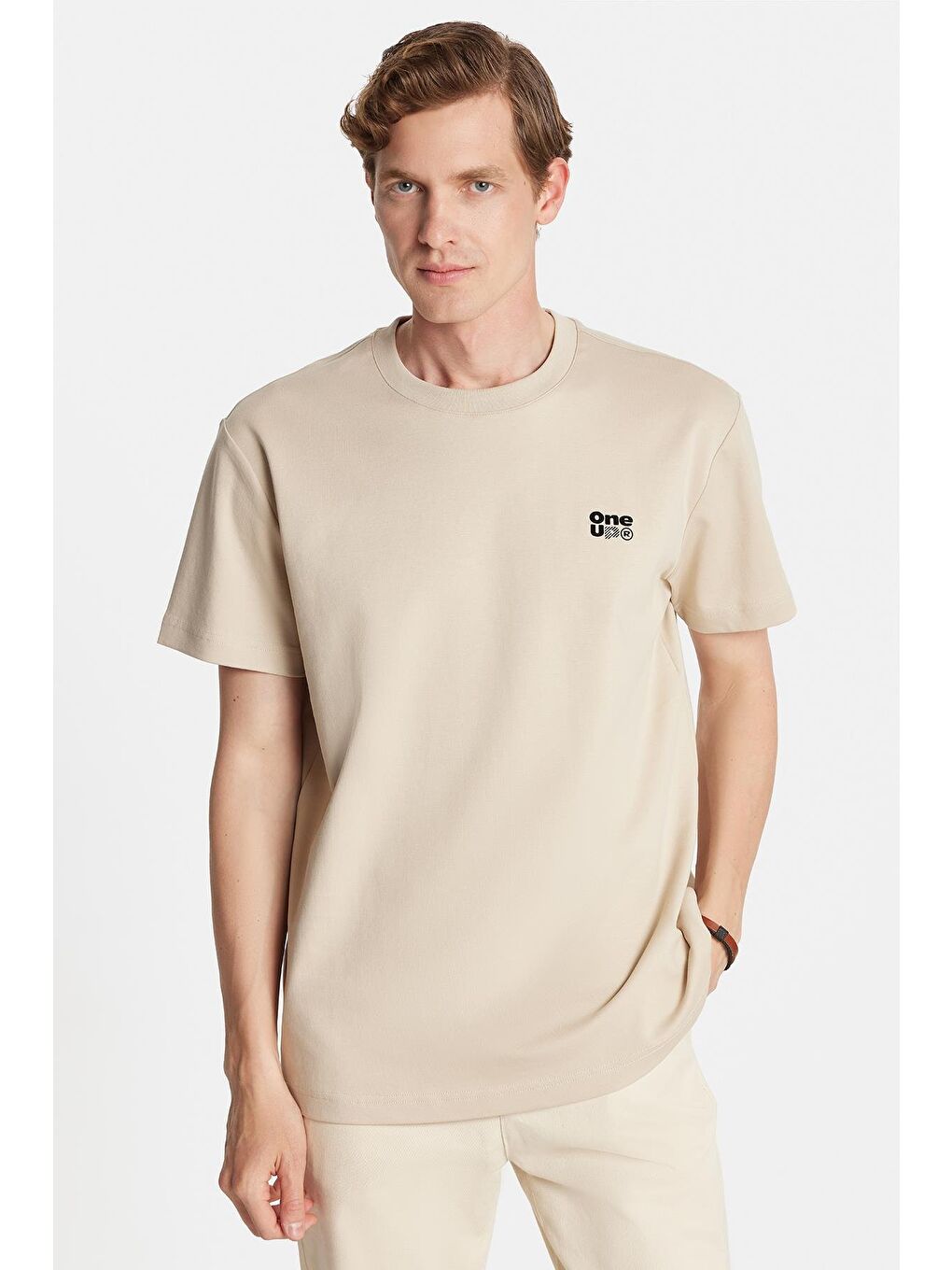 Relax Fit Rahat Kesim Pamuklu Ön Ve Arka Baskı Ve Nakış Detaylı Bisiklet Yaka Bej Erkek Tişört-2