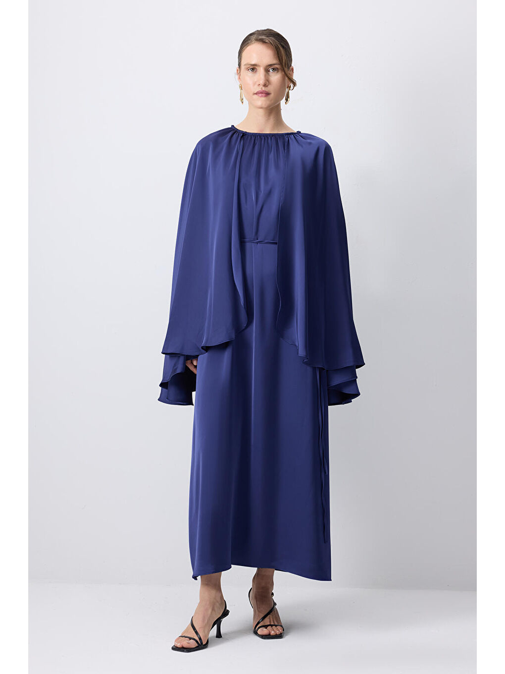 Lacivert Pelerinli Saten Elbise