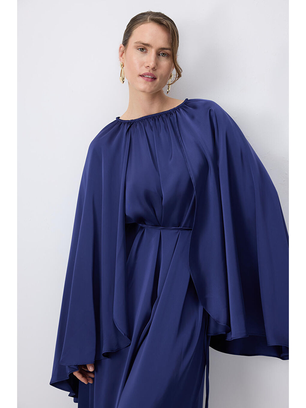 Lacivert Pelerinli Saten Elbise-3