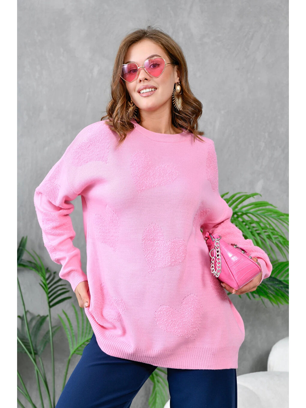 Kadın Kalp Desenli İnce Oversize Pembe Triko Kazak-4