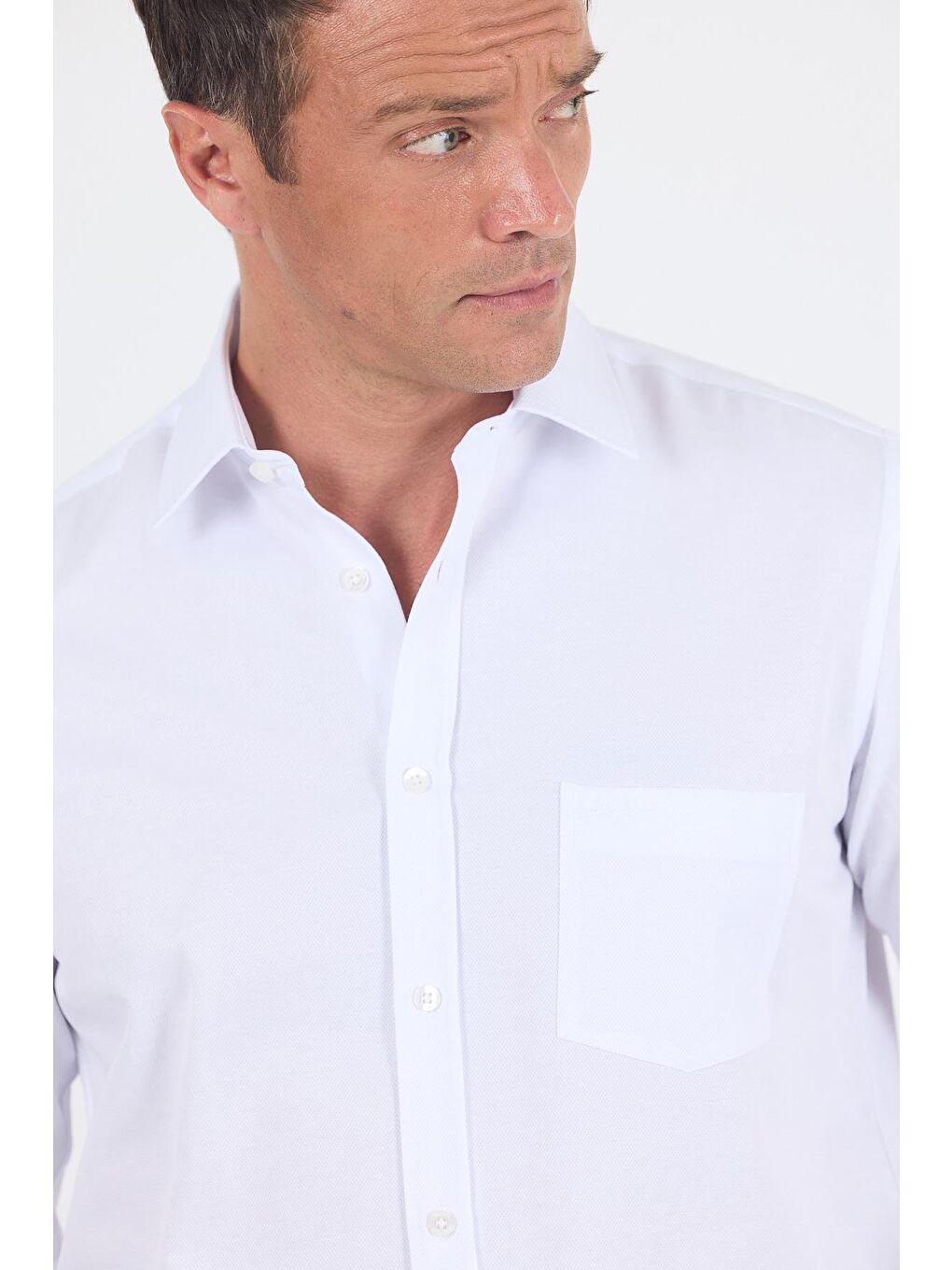 Beyaz Uzun Kol Kareli Desen Armürlü Sert Yaka Cepli Pamuklu Classic Comfort Fit Gömlek 1004250186-2