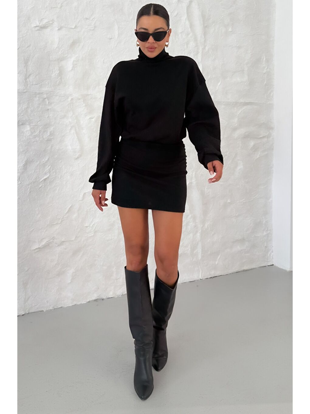 Kadın Siyah Boğazlı Bel Lastikli İnterlok Mini Elbise-5