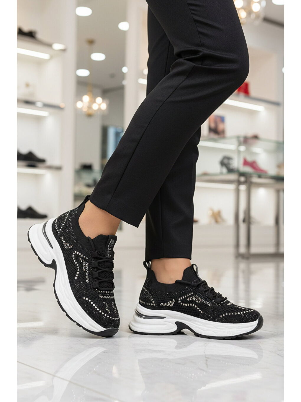 Siyah Anorak Hafif Taşlı Kadın Casual Ayakkabı 26Y303 G-2