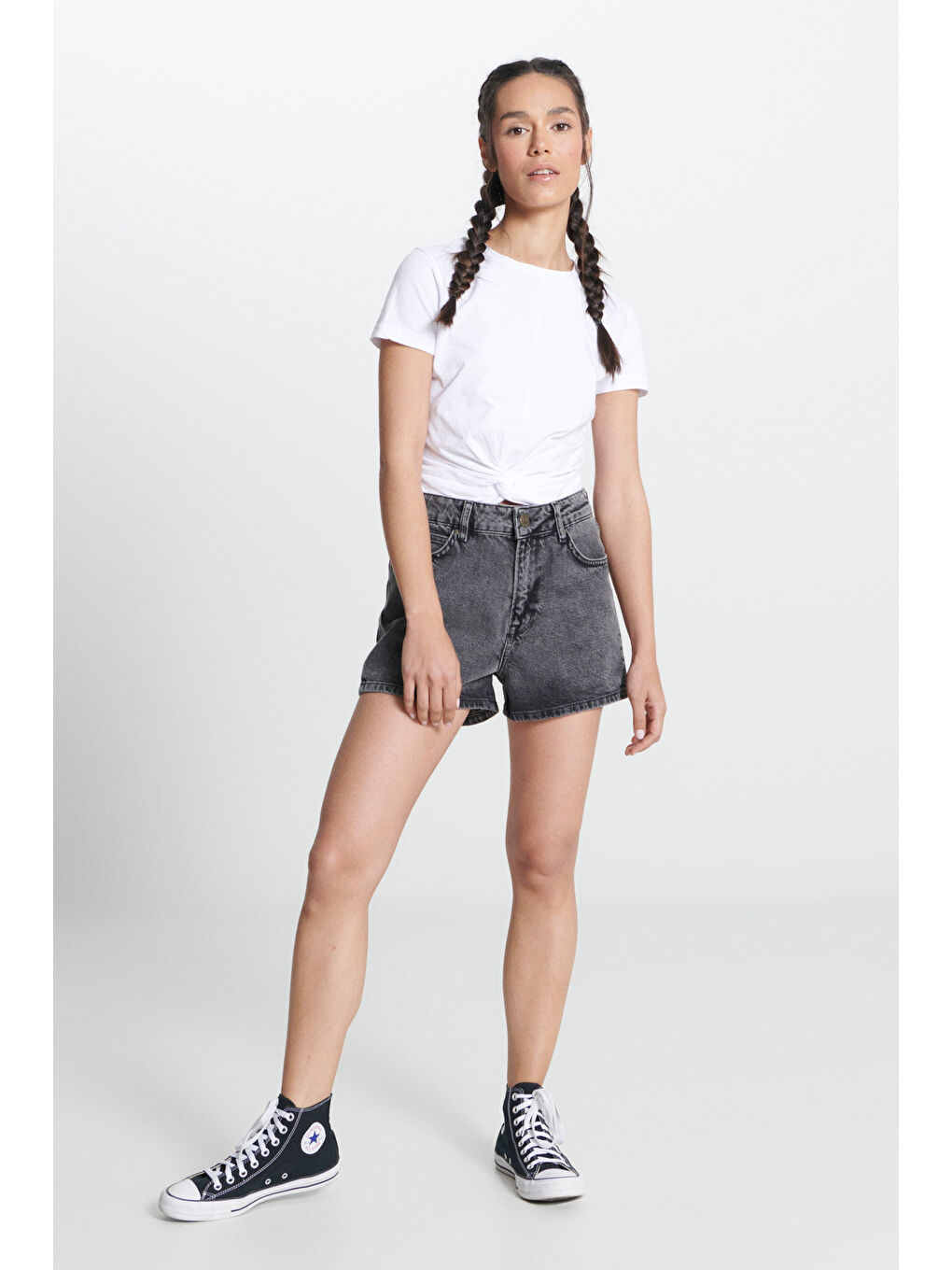 Gri Regular Fit Normal Kesim 5 Cep Jean Şort-1