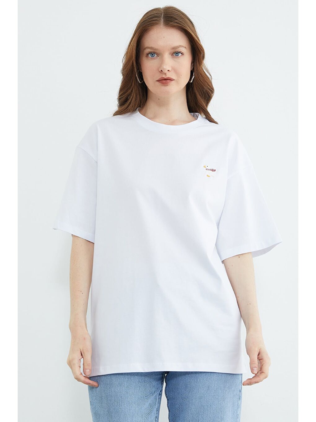 Beyaz Ördek Nakışlı Bisiklet Yaka Tişört-2