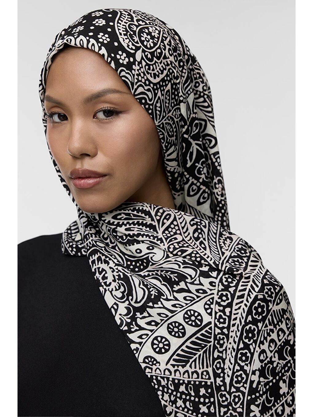 Beyaz Deluxe Şal Richa Desenli-3