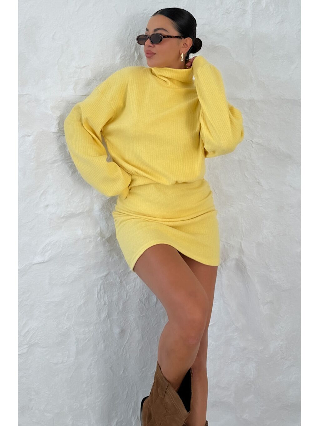 Kadın Sarı Boğazlı Bel Lastikli İnterlok Mini Elbise