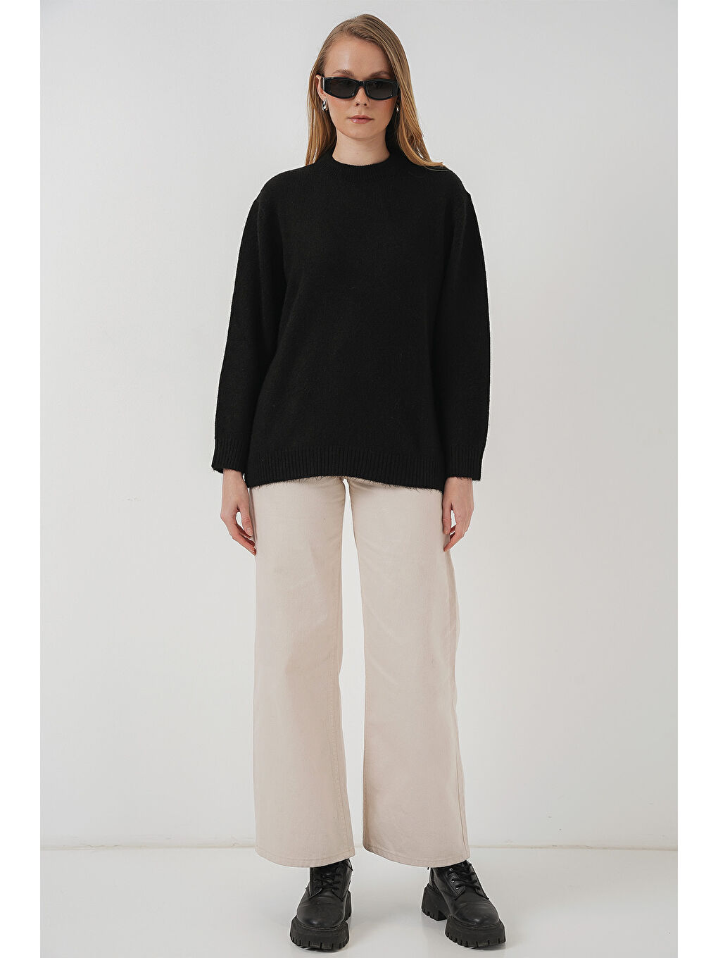 15895 Oversize Düz Siyah Triko Kazak-1