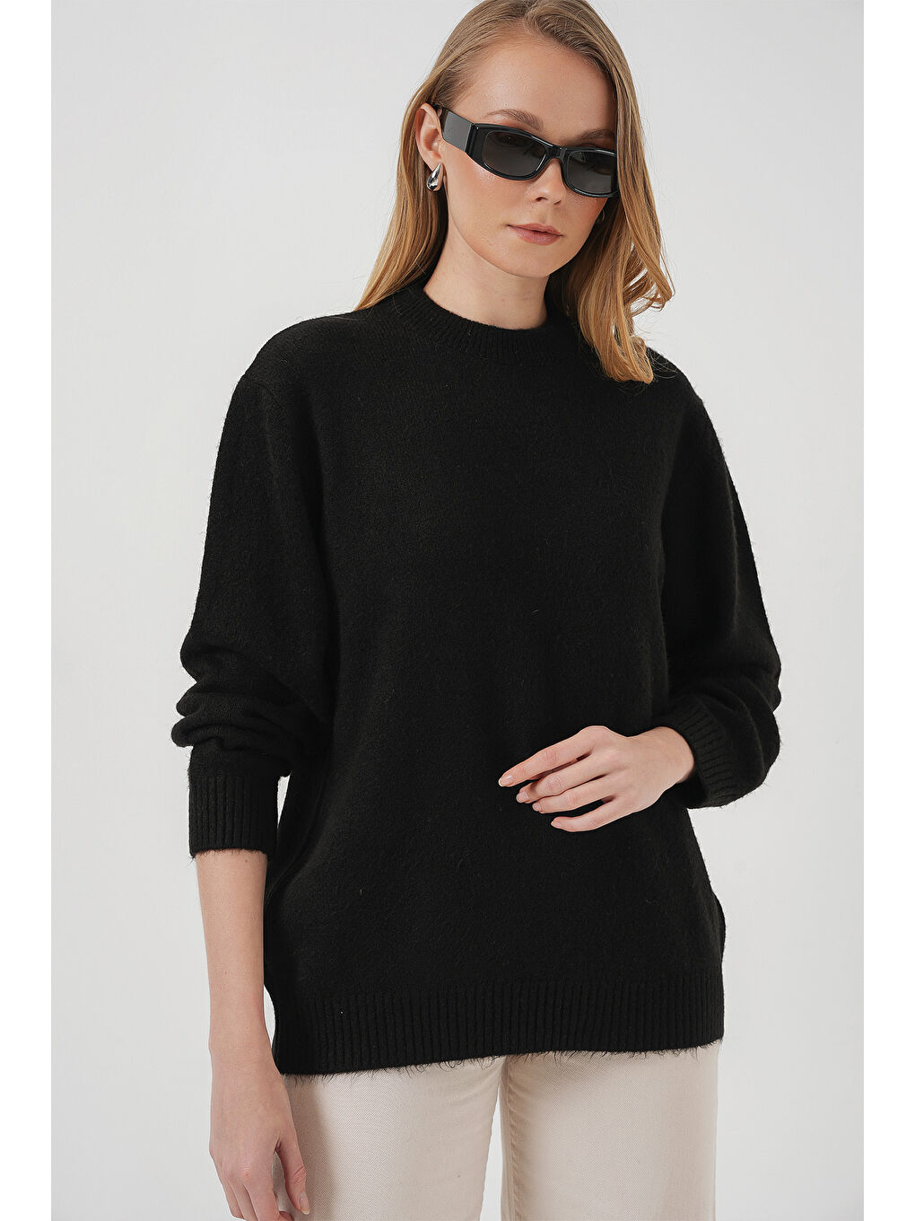 15895 Oversize Düz Siyah Triko Kazak-3