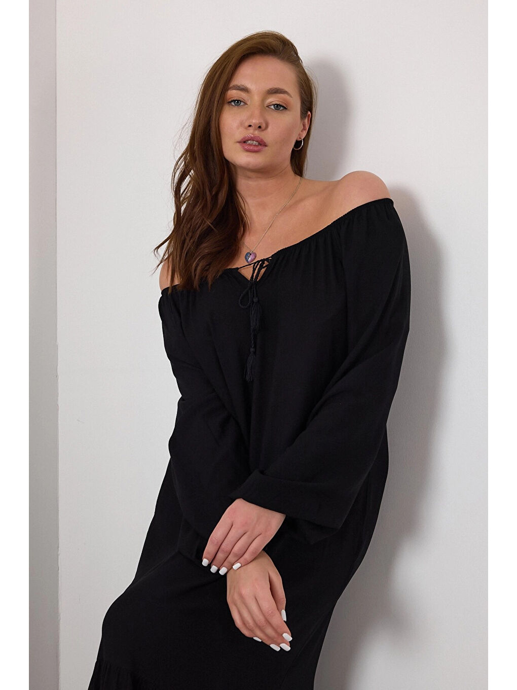 Kadın Siyah Madonna Yaka Kolu Lastikli Uzun Viskon Elbise HZL25S-VM10331-3