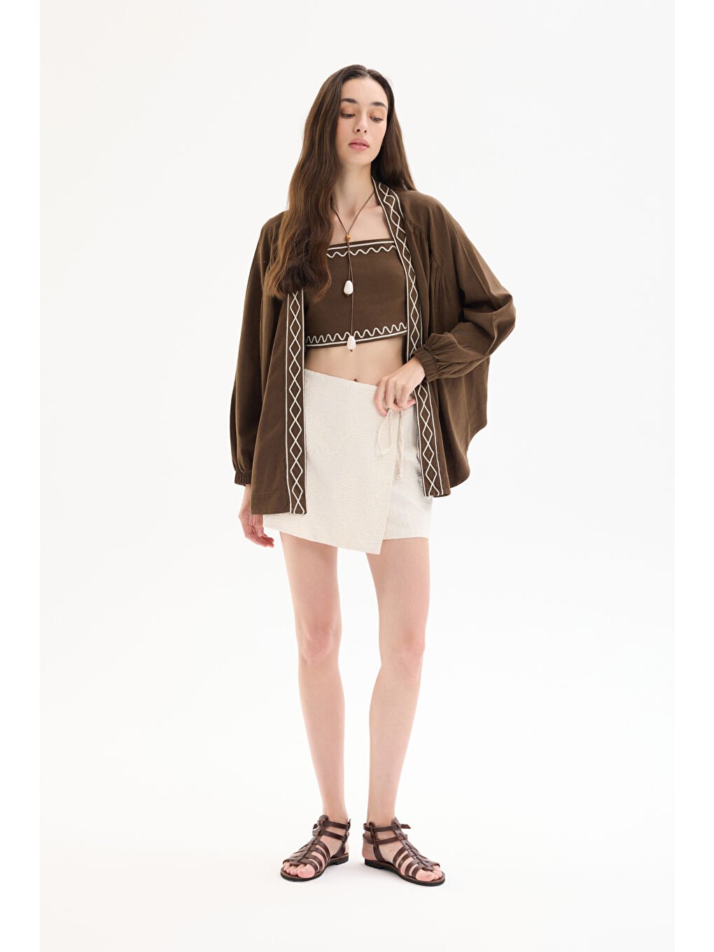 Kahverengi Etnik Desenli Şerit Nakışlı Kısa Keten Kimono Koyu Kahve-2