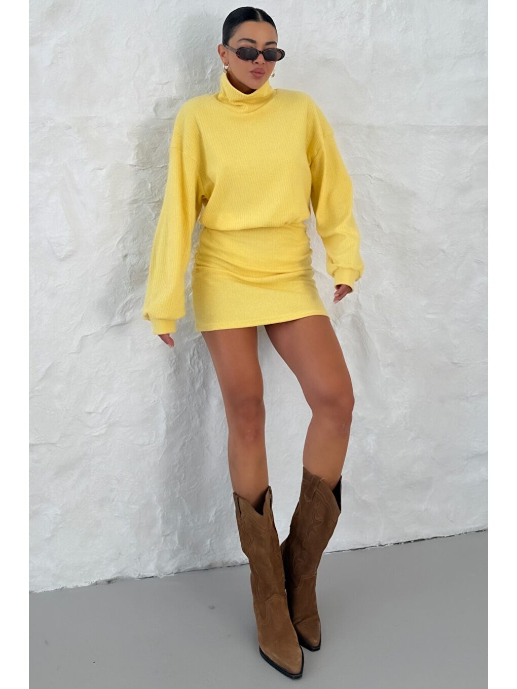 Kadın Sarı Boğazlı Bel Lastikli İnterlok Mini Elbise-1