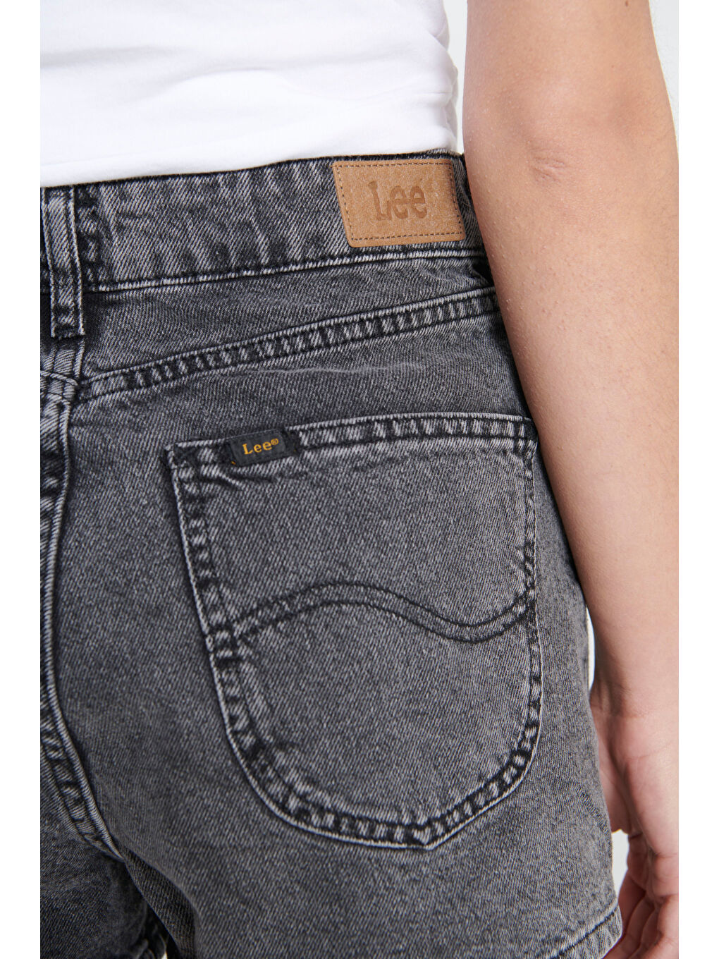Gri Regular Fit Normal Kesim 5 Cep Jean Şort-4