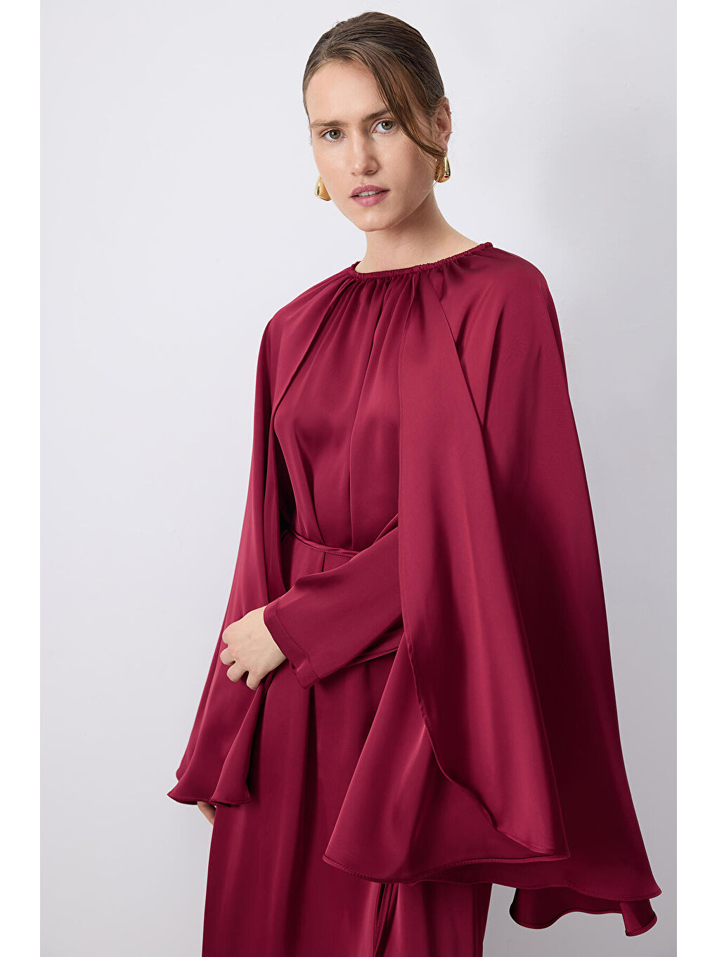 Bordo Pelerinli Saten Elbise-3