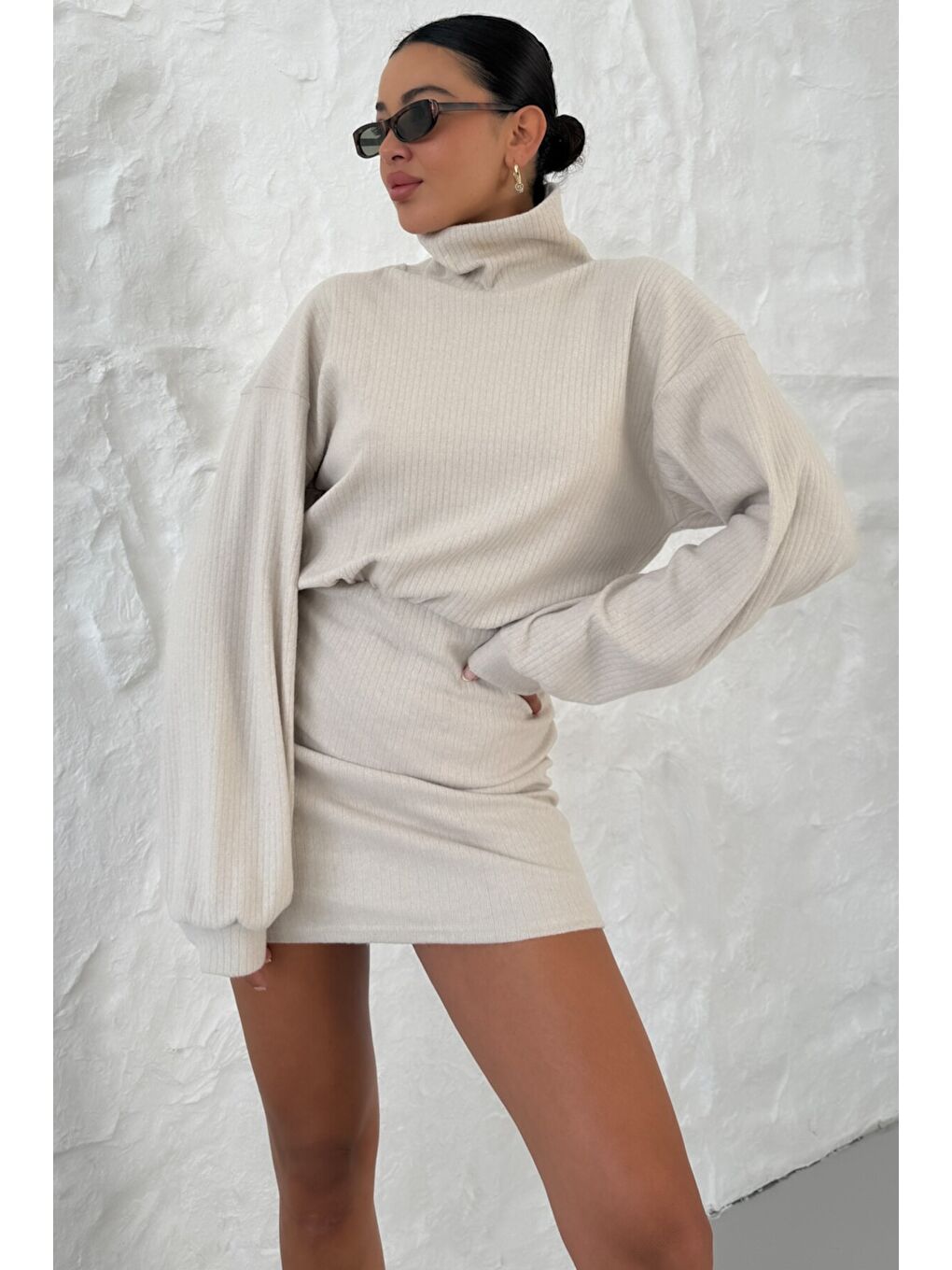 Kadın Bej Boğazlı Bel Lastikli İnterlok Mini Elbise