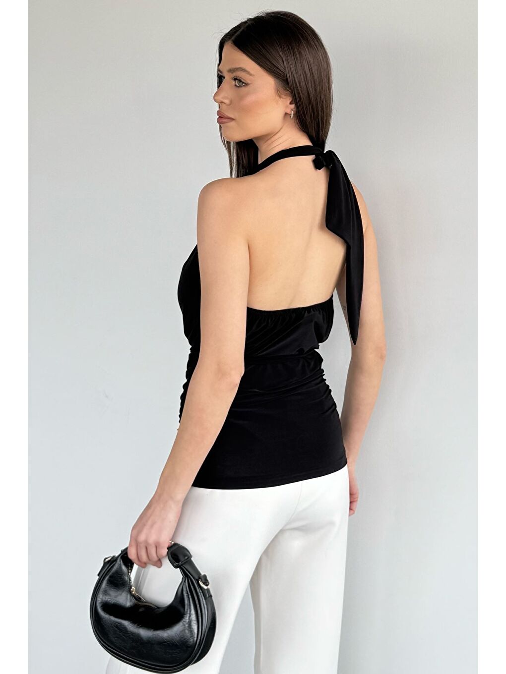 Siyah Degaje Yaka Yan Büzgülü Dekolteli Bluz-3