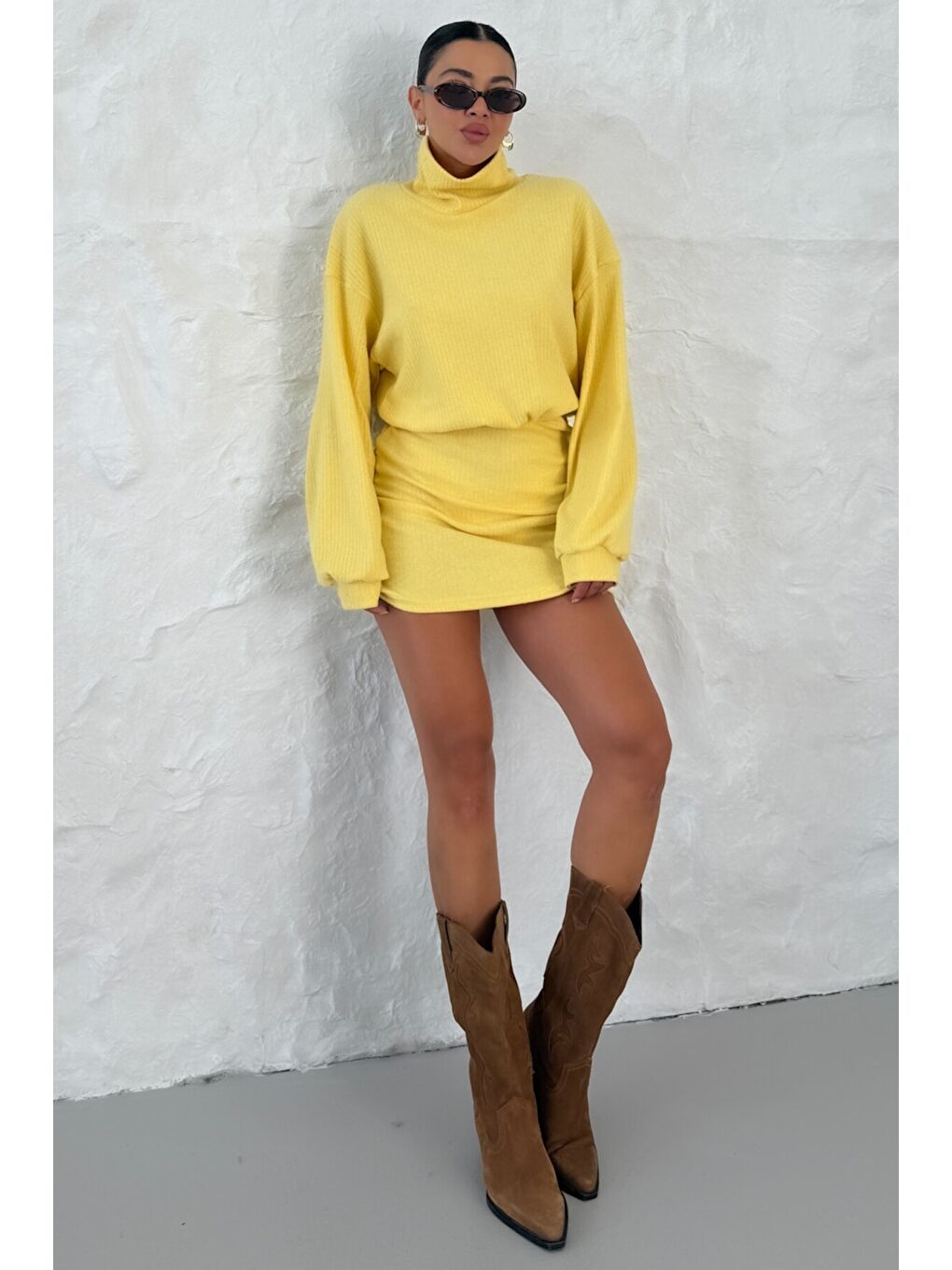Kadın Sarı Boğazlı Bel Lastikli İnterlok Mini Elbise-3