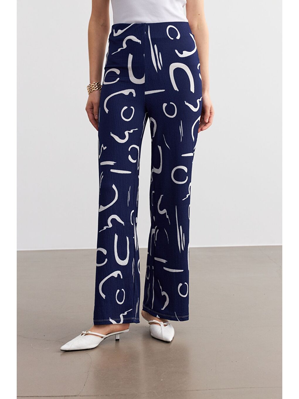 Kadın Lacivert Desenli Boru Paça Pantolon